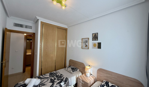Odsprzedaż - Mieszkanie w bloku - Torrevieja - Costa Blanca