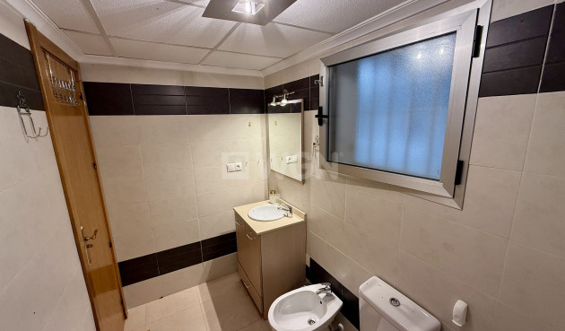 Odsprzedaż - Mieszkanie w bloku - Torrevieja - Costa Blanca