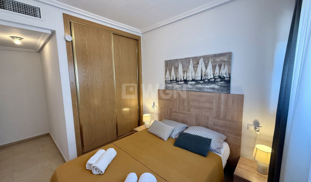 Odsprzedaż - Mieszkanie w bloku - Torrevieja - Costa Blanca