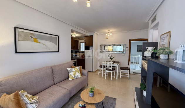 Odsprzedaż - Mieszkanie w bloku - Torrevieja - Costa Blanca