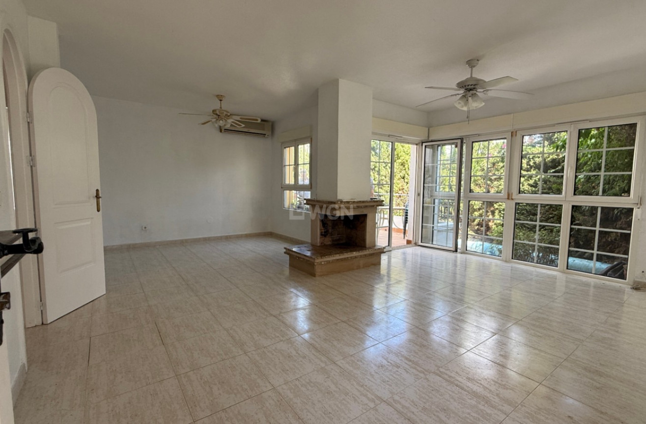 Odsprzedaż - Villa - Orihuela - Inland