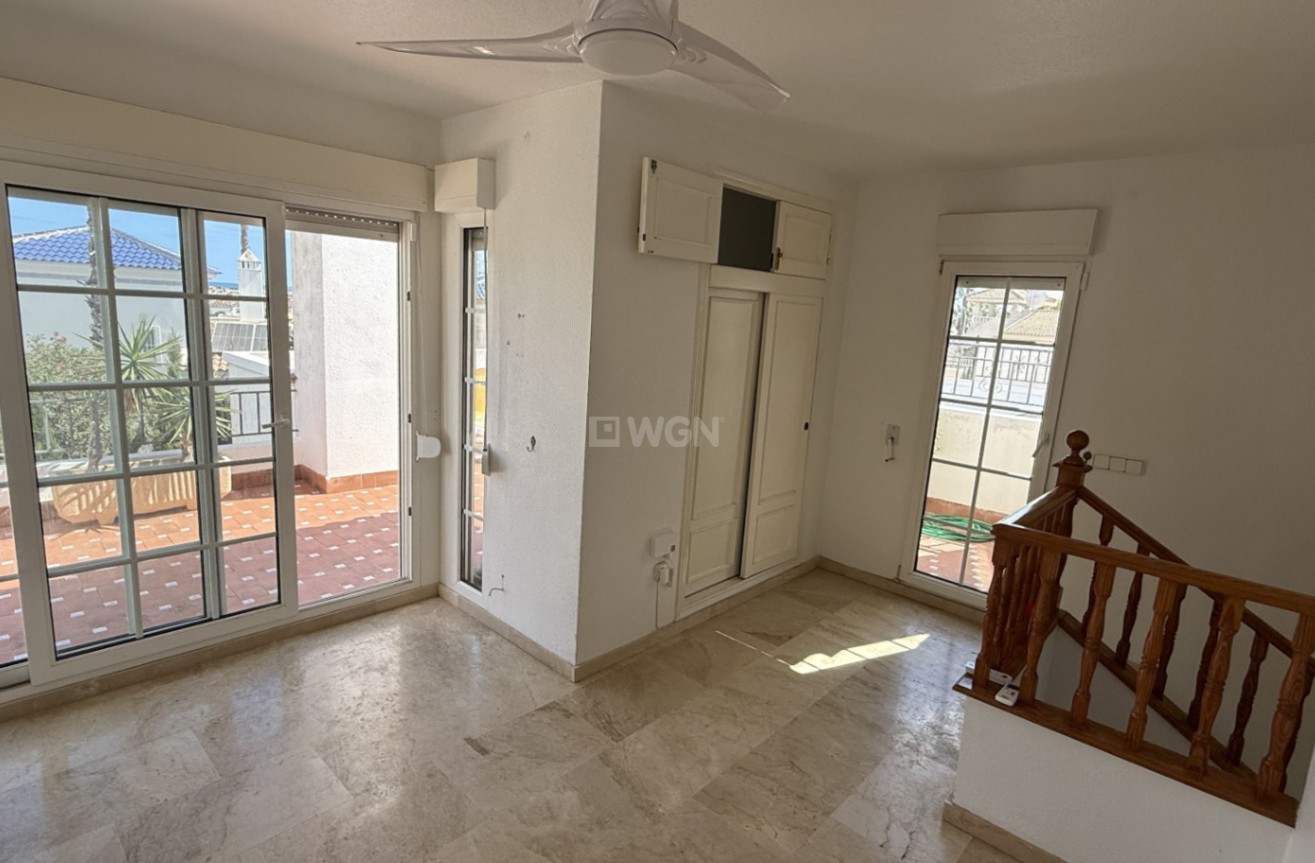 Odsprzedaż - Villa - Orihuela - Inland