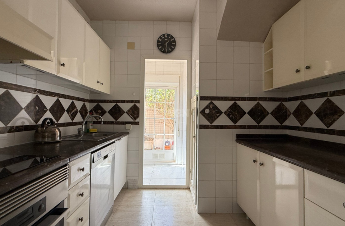 Odsprzedaż - Villa - Orihuela - Inland