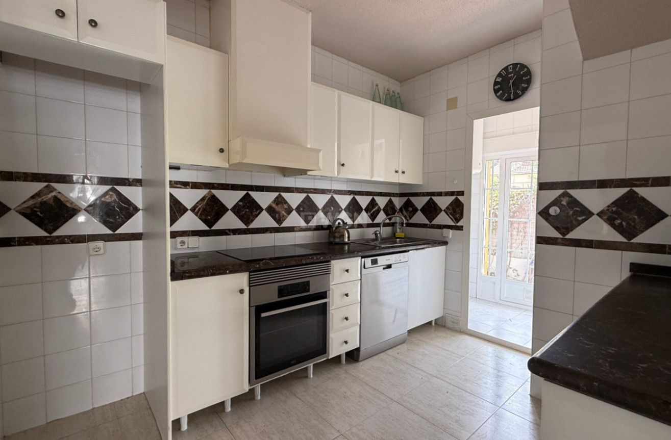 Odsprzedaż - Villa - Orihuela - Inland