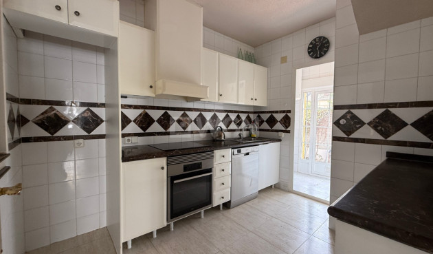 Odsprzedaż - Villa - Orihuela - Inland