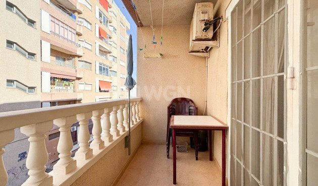 Odsprzedaż - Mieszkanie w bloku - Torrevieja - Centro