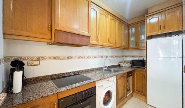Odsprzedaż - Mieszkanie w bloku - Torrevieja - Centro