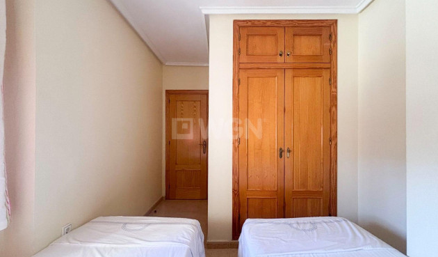 Odsprzedaż - Mieszkanie w bloku - Torrevieja - Centro