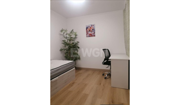 Odsprzedaż - Mieszkanie w bloku - Alicante - Altozano