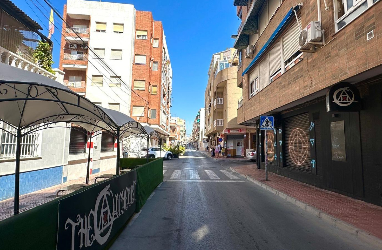 Reventa - Apartamento / piso - Torrevieja - Paseo Maritimo