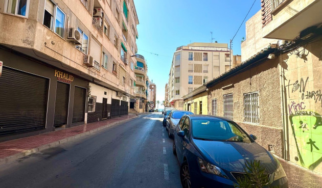 Reventa - Apartamento / piso - Torrevieja - Paseo Maritimo