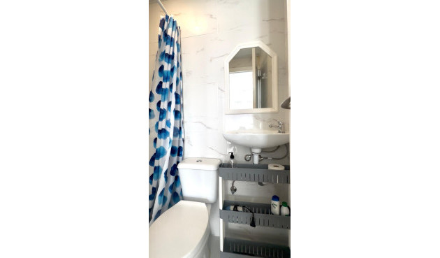 Reventa - Apartamento / piso - Torrevieja - Paseo Maritimo