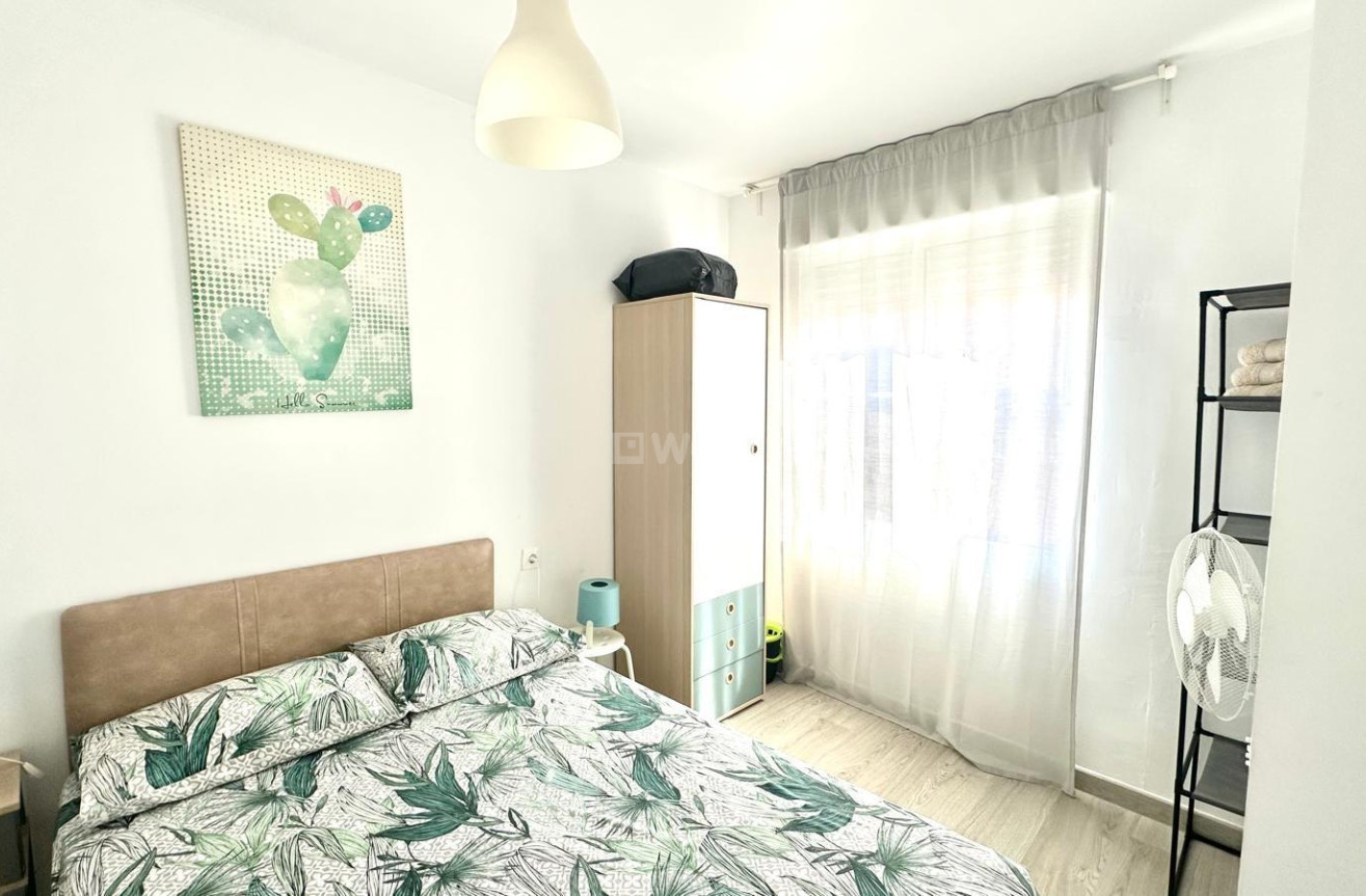 Reventa - Apartamento / piso - Torrevieja - Paseo Maritimo