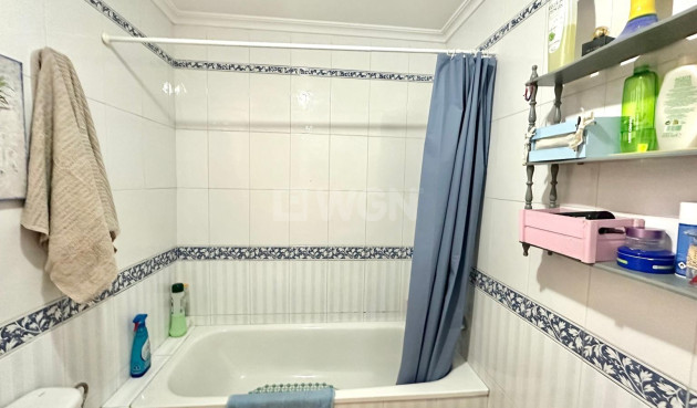 Wiederverkauf - Wohnung - Torrevieja - Playa del Cura