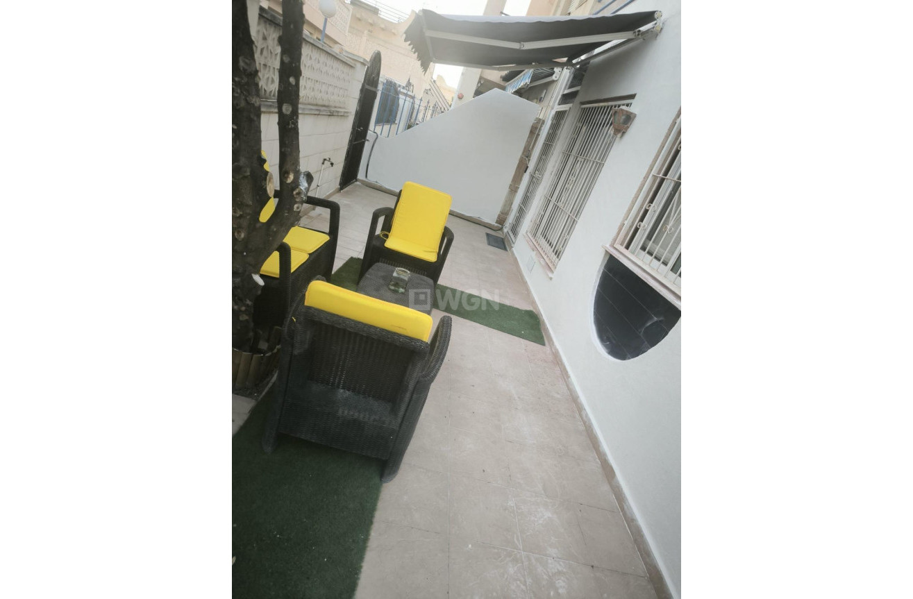 Odsprzedaż - Kamienica - Torrevieja - Doña Ines