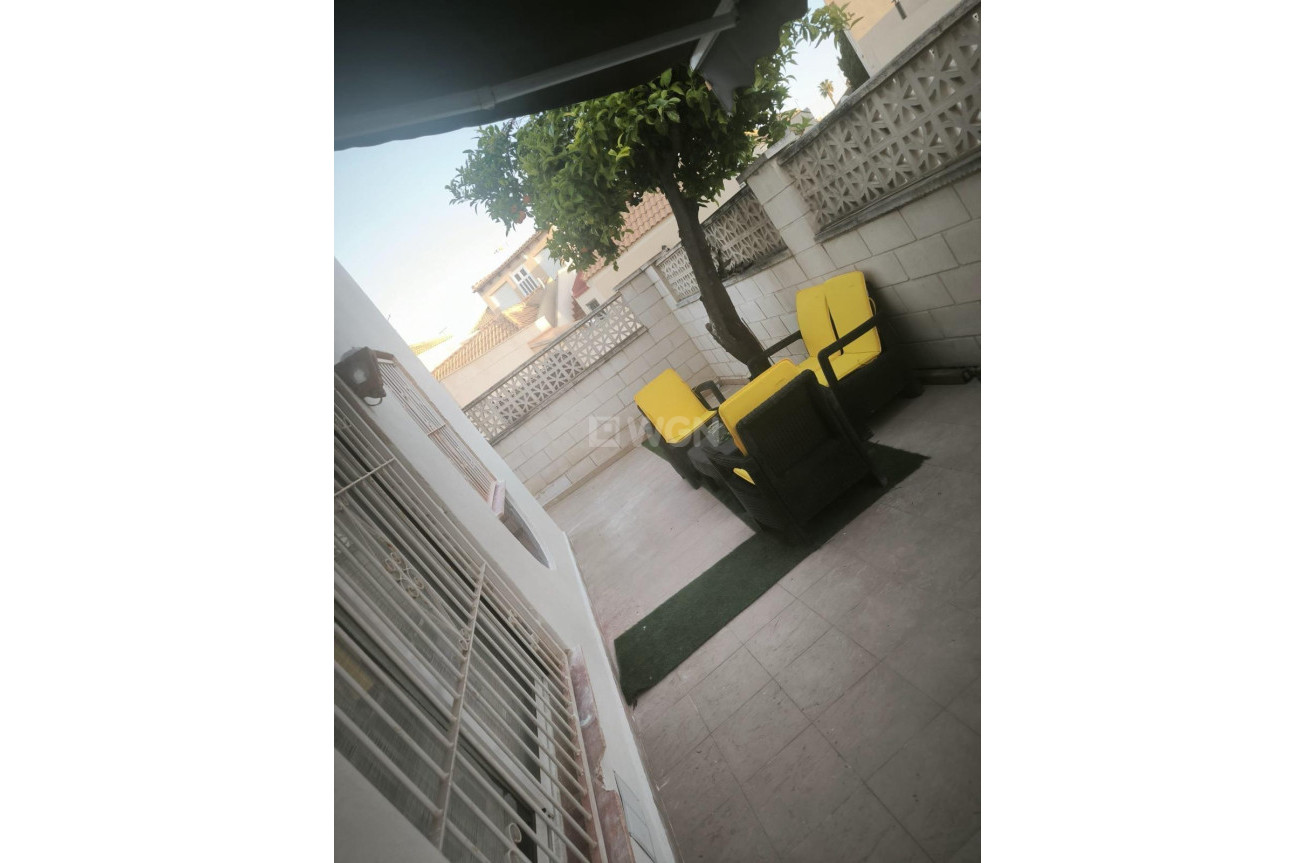 Odsprzedaż - Kamienica - Torrevieja - Doña Ines