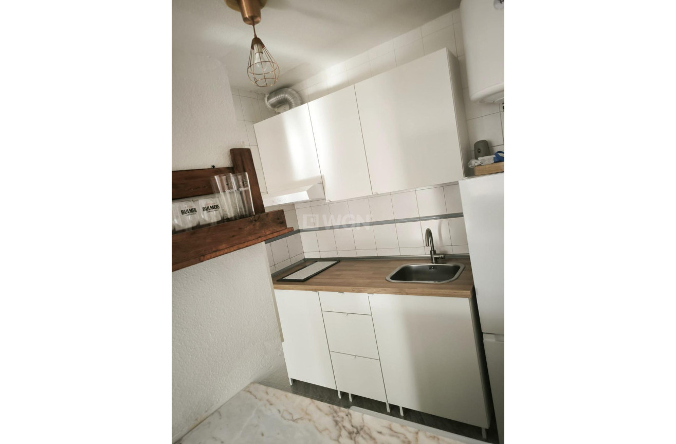 Odsprzedaż - Kamienica - Torrevieja - Doña Ines