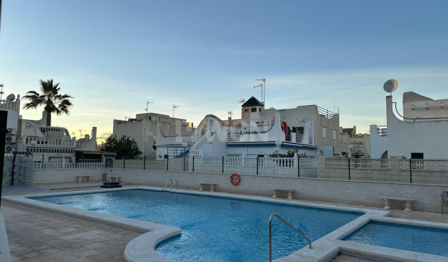 Odsprzedaż - Kamienica - Torrevieja - Doña Ines