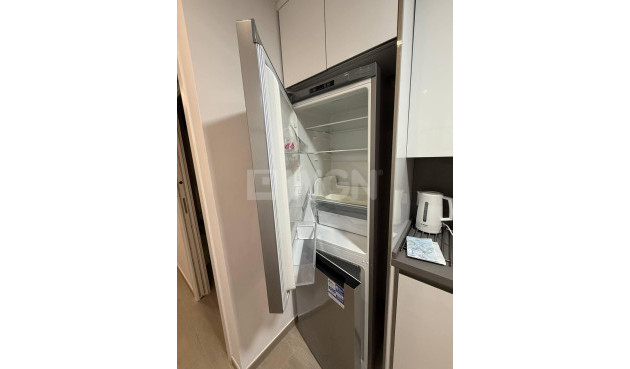 Odsprzedaż - Mieszkanie w bloku - Torrevieja - La Mata