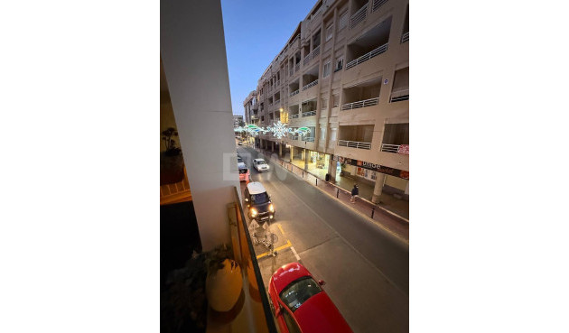Odsprzedaż - Mieszkanie w bloku - Torrevieja - La Mata