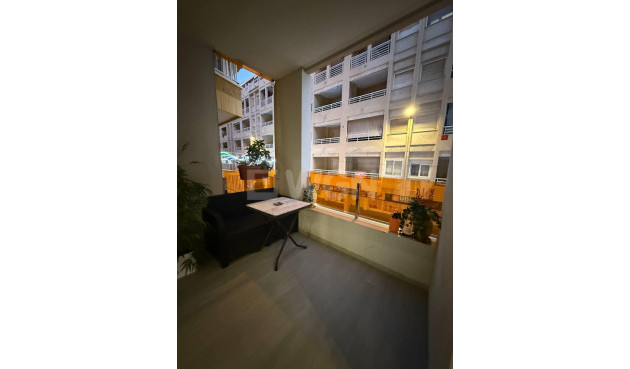 Odsprzedaż - Mieszkanie w bloku - Torrevieja - La Mata