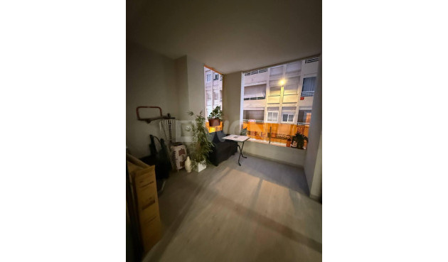 Odsprzedaż - Mieszkanie w bloku - Torrevieja - La Mata