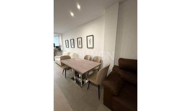 Odsprzedaż - Mieszkanie w bloku - Torrevieja - La Mata