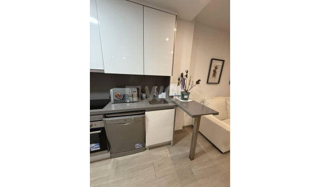 Odsprzedaż - Mieszkanie w bloku - Torrevieja - La Mata