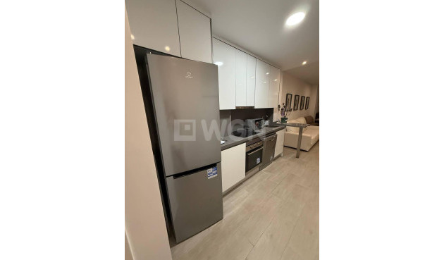 Odsprzedaż - Mieszkanie w bloku - Torrevieja - La Mata