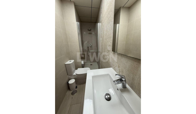 Odsprzedaż - Mieszkanie w bloku - Torrevieja - La Mata