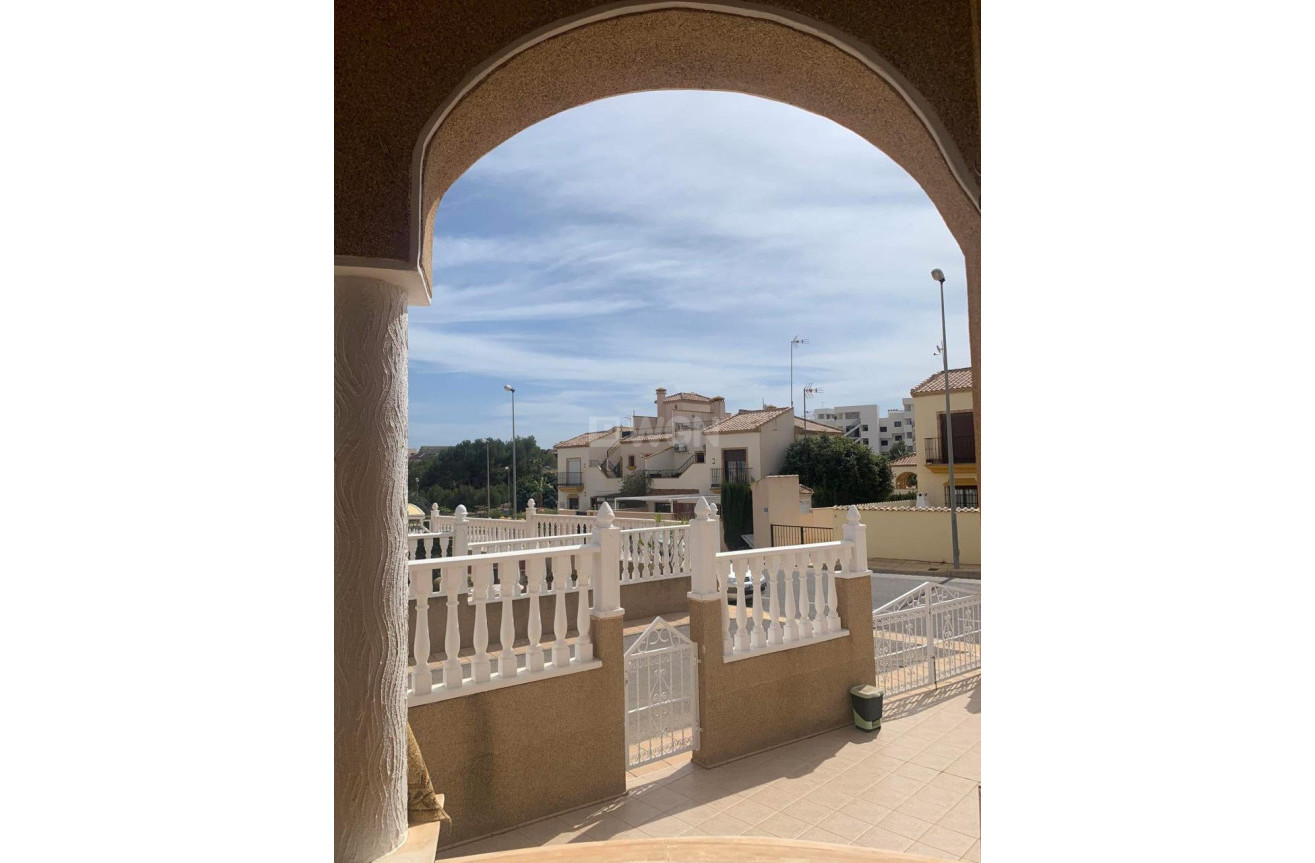 Resale - Villa - Villamartin - Costa Blanca