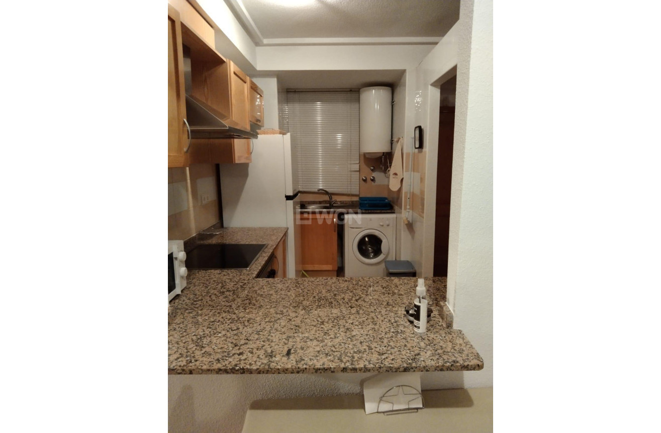 Odsprzedaż - Mieszkanie w bloku - Torrevieja - Parque Acuático - Sector 25