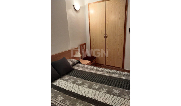 Odsprzedaż - Mieszkanie w bloku - Torrevieja - Parque Acuático - Sector 25