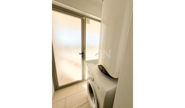 Odsprzedaż - Mieszkanie w bloku - Orihuela Costa - La Zenia