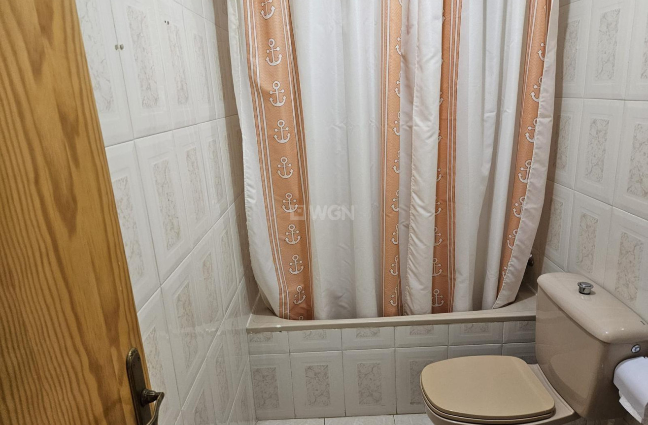 Odsprzedaż - Villa - Orihuela Costa - Los Altos