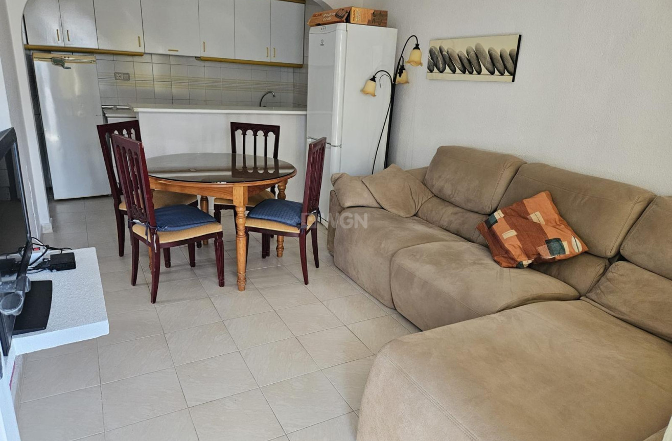 Odsprzedaż - Villa - Orihuela Costa - Los Altos