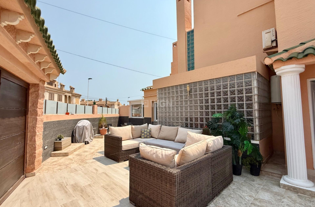 Resale - Villa - Torrevieja - Los Frutales