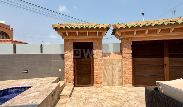 Resale - Villa - Torrevieja - Los Frutales