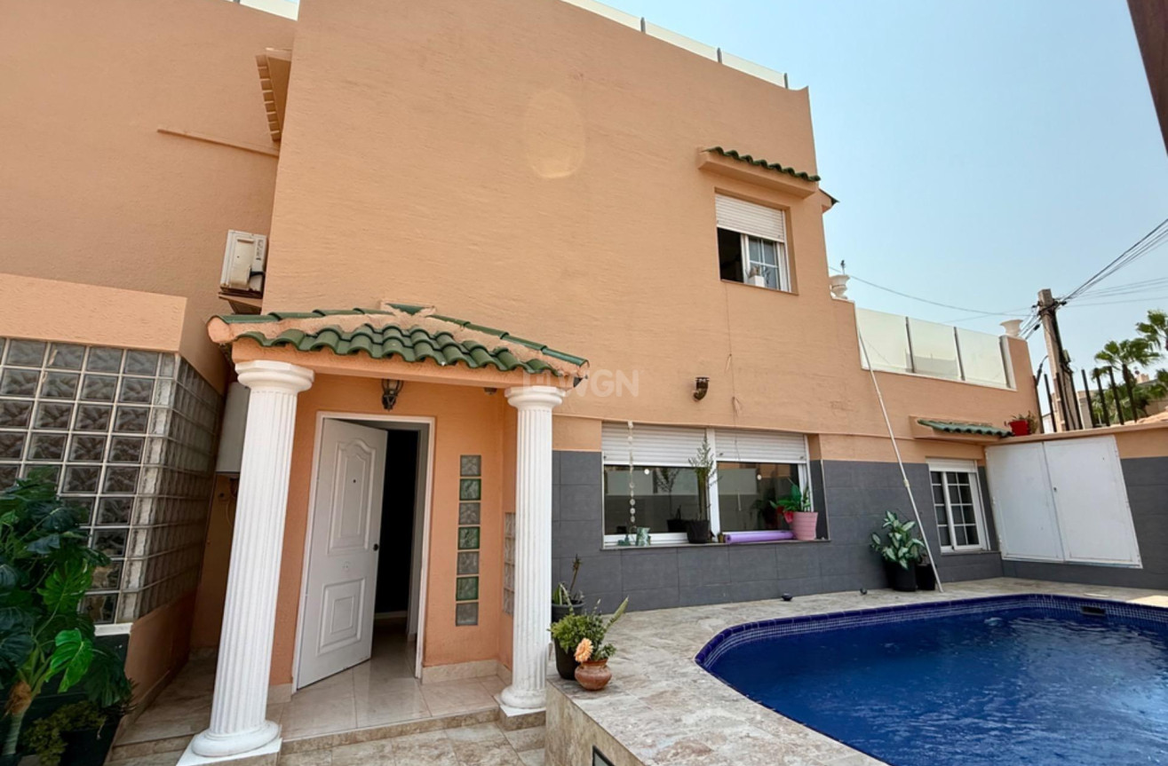 Resale - Villa - Torrevieja - Los Frutales