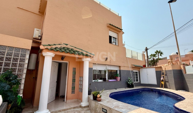 Resale - Villa - Torrevieja - Los Frutales