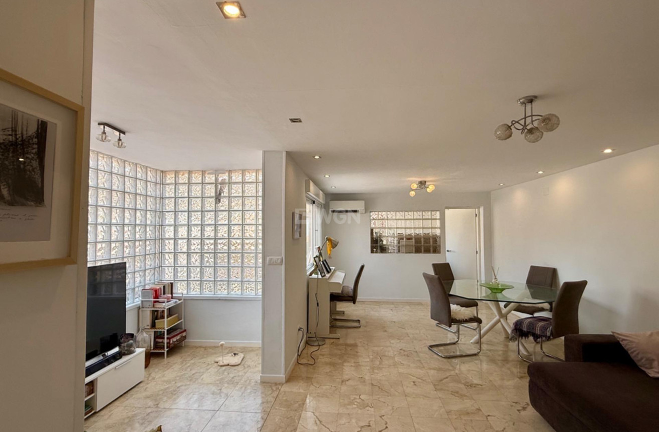 Resale - Villa - Torrevieja - Los Frutales