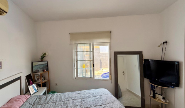 Resale - Villa - Torrevieja - Los Frutales