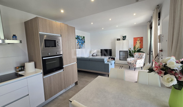 Resale - Apartment / flat - Pilar de la Horadada - Costa Blanca