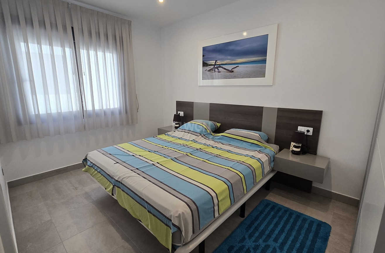Resale - Apartment / flat - Pilar de la Horadada - Costa Blanca
