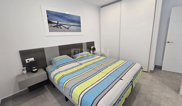 Resale - Apartment / flat - Pilar de la Horadada - Costa Blanca