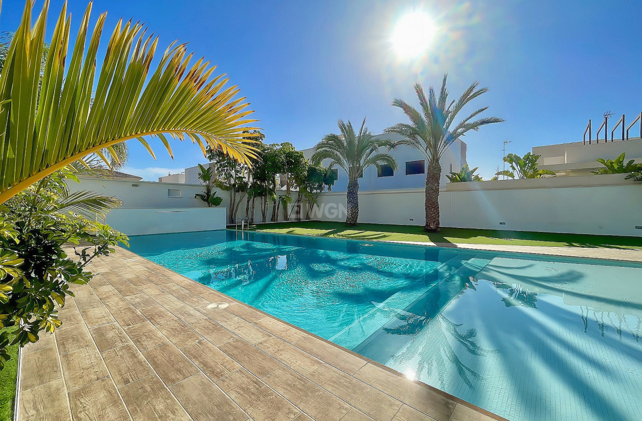 Resale - Apartment / flat - Pilar de la Horadada - Costa Blanca