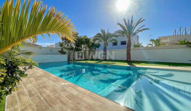 Resale - Apartment / flat - Pilar de la Horadada - Costa Blanca
