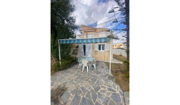 Odsprzedaż - Villa - Los Balcones - Costa Blanca