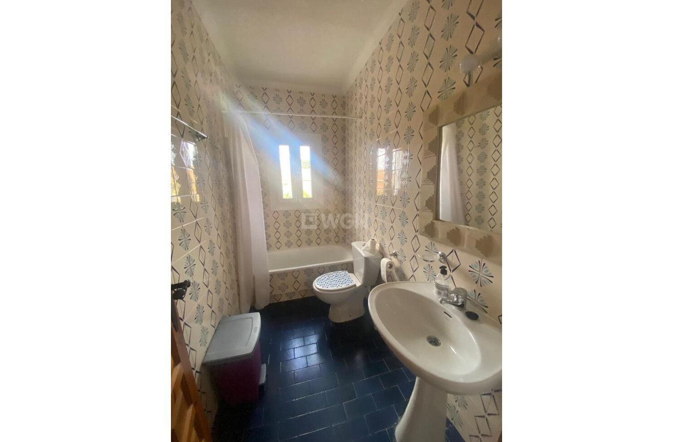 Odsprzedaż - Villa - Los Balcones - Costa Blanca