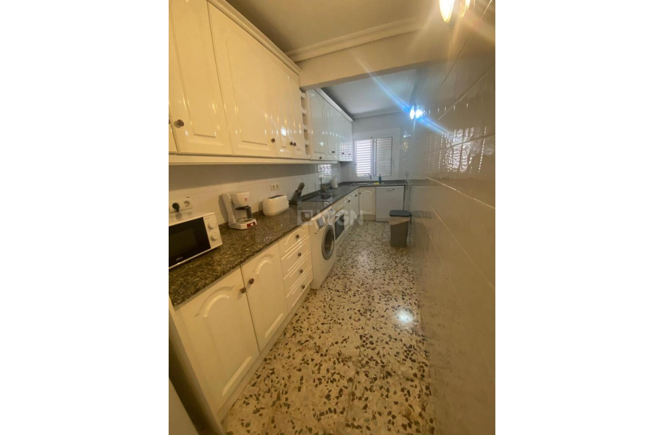 Odsprzedaż - Villa - Los Balcones - Costa Blanca